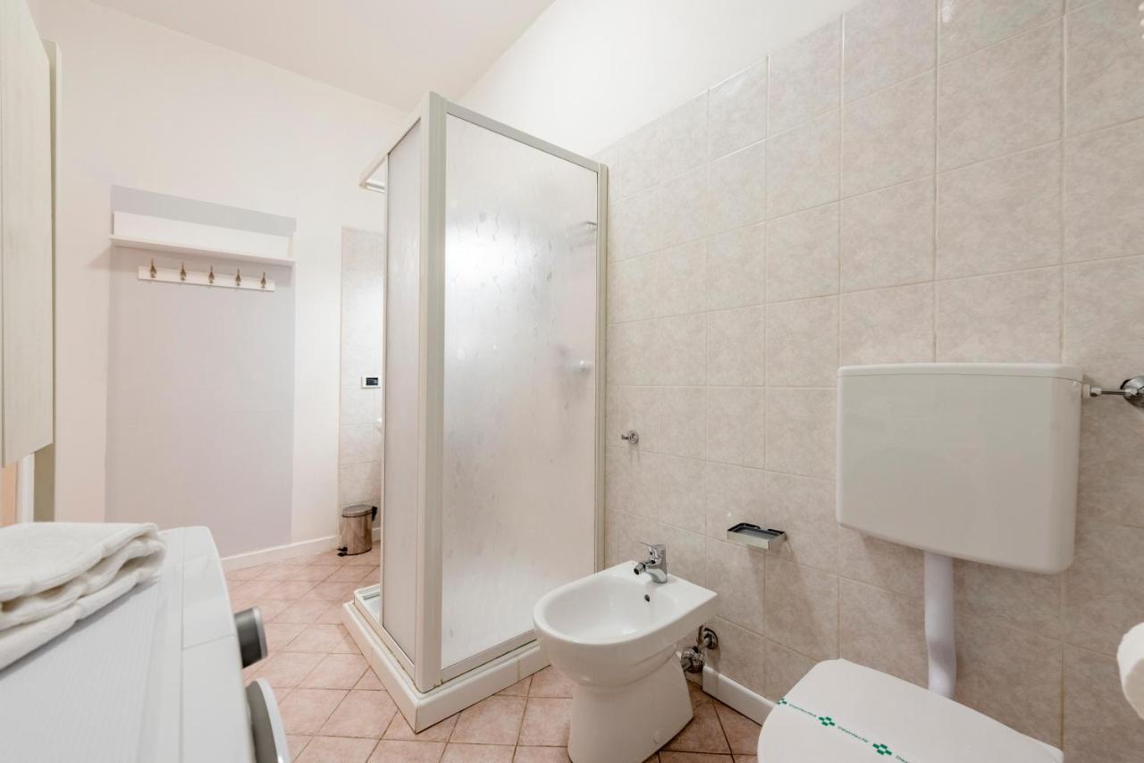 Mazzini 12 Very Central Apartment With Private Garage, Air Conditioning, Wifi, Just 50 Meters From The Beach Rapallo Extérieur photo