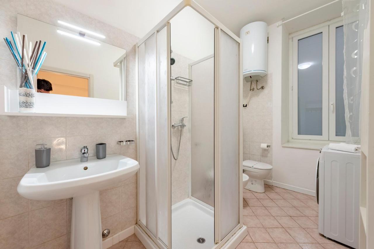 Mazzini 12 Very Central Apartment With Private Garage, Air Conditioning, Wifi, Just 50 Meters From The Beach Rapallo Extérieur photo