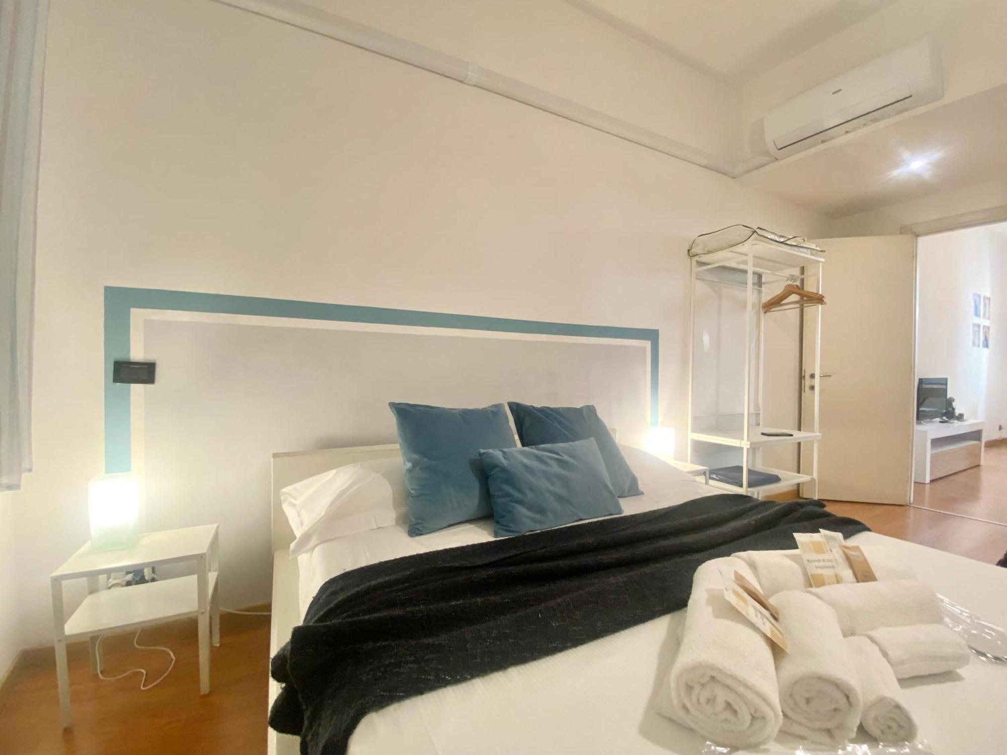 Mazzini 12 Very Central Apartment With Private Garage, Air Conditioning, Wifi, Just 50 Meters From The Beach Rapallo Extérieur photo