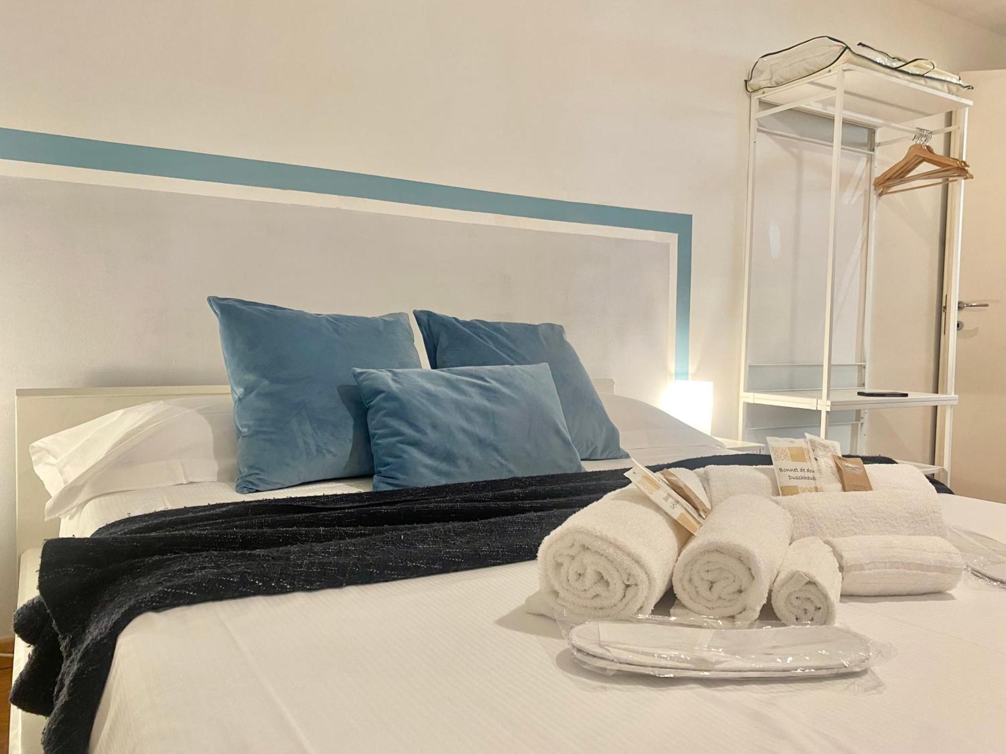 Mazzini 12 Very Central Apartment With Private Garage, Air Conditioning, Wifi, Just 50 Meters From The Beach Rapallo Extérieur photo